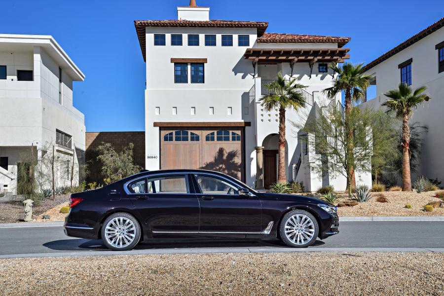  BMW M760Li xDrive V12 Excellence (G12) 2017 года  (WW) (фото 40 из 40)